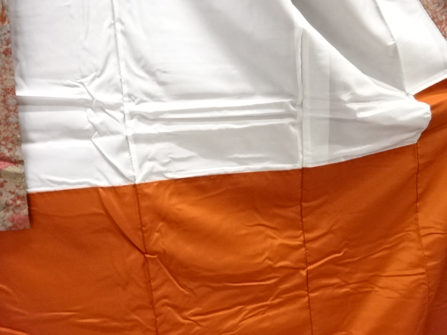  未使用品　地紙に草花模様小紋着物